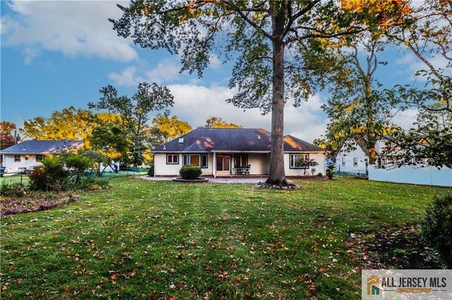 13 Ramsey Road, Edison, NJ 08820