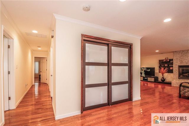 13 Ramsey Road, Edison, NJ 08820