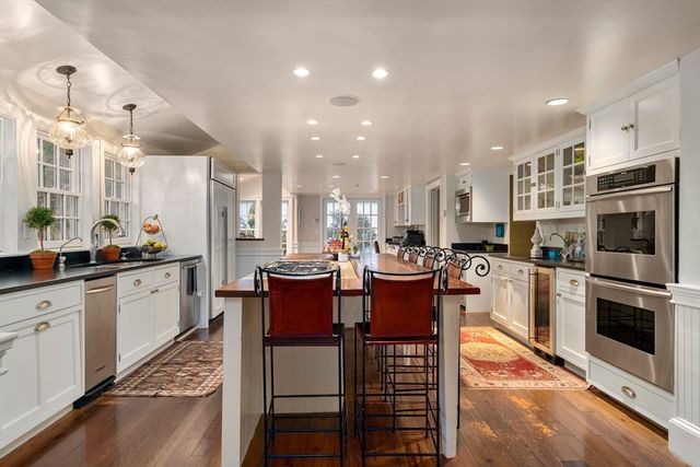 883 High, Dedham, MA 02026