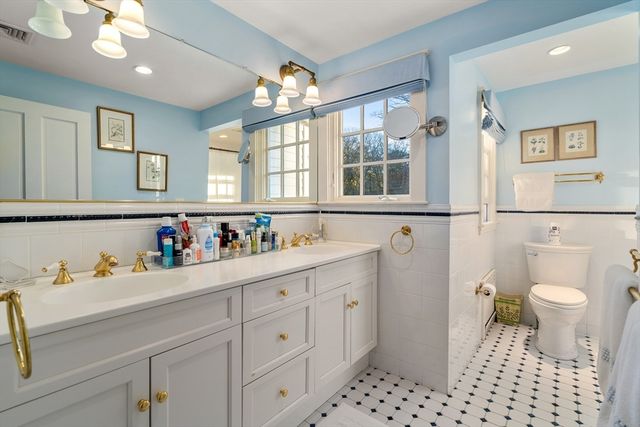 883 High, Dedham, MA 02026