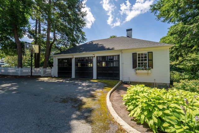 883 High, Dedham, MA 02026