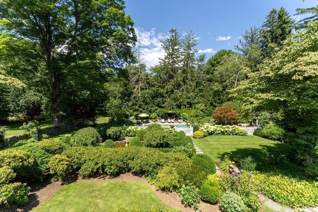 883 High, Dedham, MA 02026
