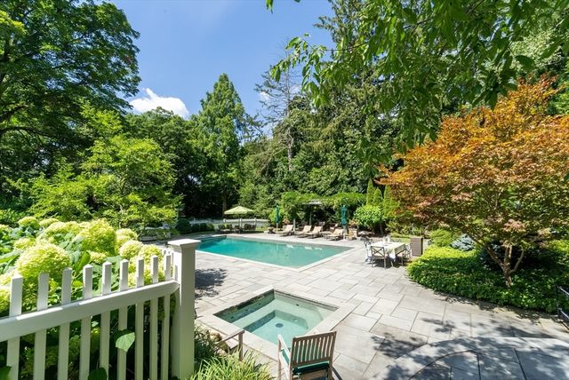 883 High, Dedham, MA 02026