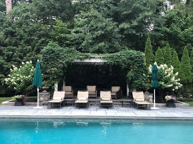 883 High, Dedham, MA 02026