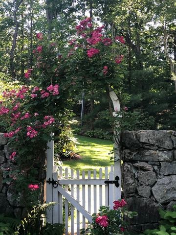 883 High, Dedham, MA 02026