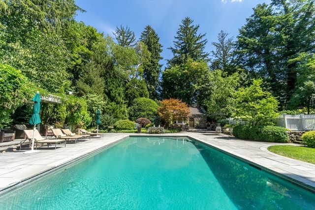 883 High, Dedham, MA 02026