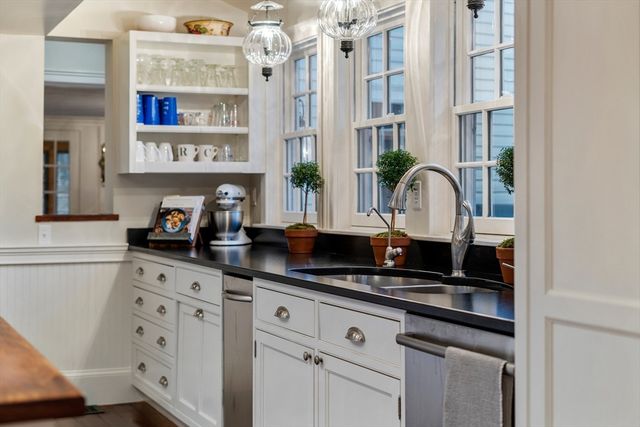 883 High, Dedham, MA 02026