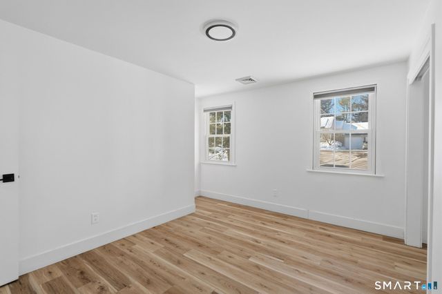 2 Yellow Orange Circle, Middletown, CT 06457