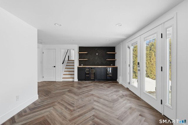 2 Yellow Orange Circle, Middletown, CT 06457