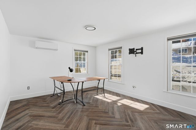 2 Yellow Orange Circle, Middletown, CT 06457