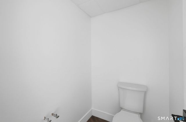 2 Yellow Orange Circle, Middletown, CT 06457