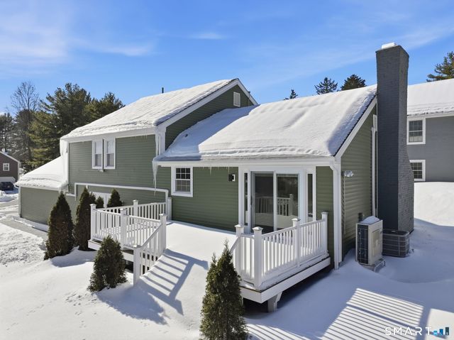 2 Yellow Orange Circle, Middletown, CT 06457