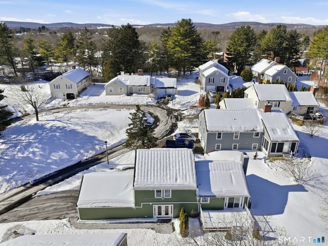 2 Yellow Orange Circle, Middletown, CT 06457