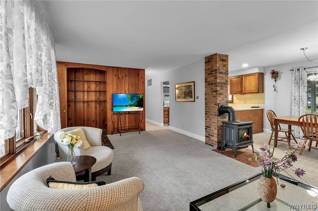 30 Bonita Drive, Cheektowaga, NY 14043