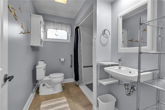 30 Bonita Drive, Cheektowaga, NY 14043