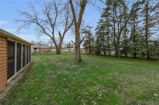 30 Bonita Drive, Cheektowaga, NY 14043