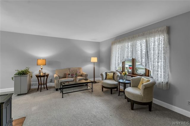 30 Bonita Drive, Cheektowaga, NY 14043