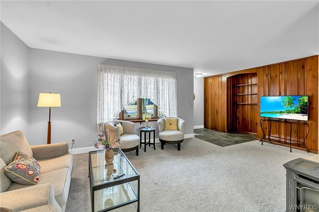 30 Bonita Drive, Cheektowaga, NY 14043