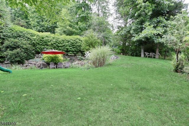 121 Magee Rd, Ringwood Boro, NJ 07456