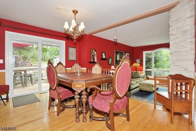 121 Magee Rd, Ringwood Boro, NJ 07456