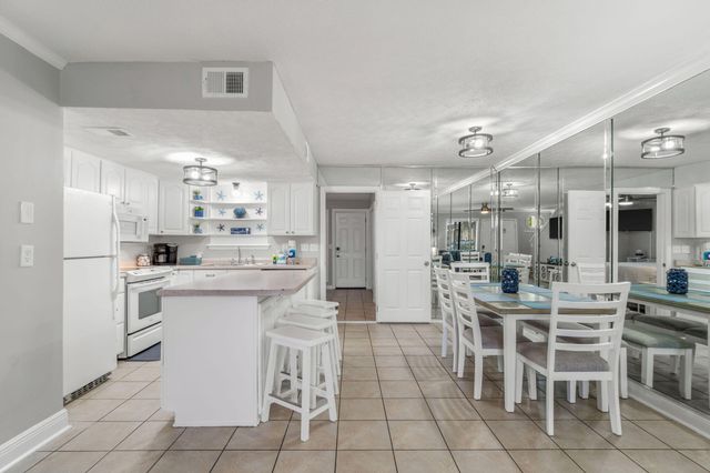 112 Robin Lane, Panama City Beach, FL 32407