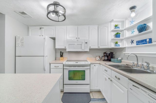 112 Robin Lane, Panama City Beach, FL 32407