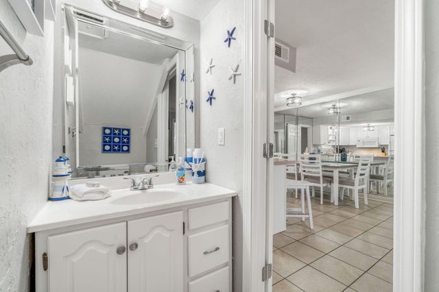 112 Robin Lane, Panama City Beach, FL 32407