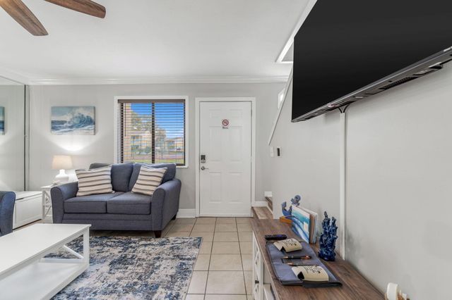 112 Robin Lane, Panama City Beach, FL 32407