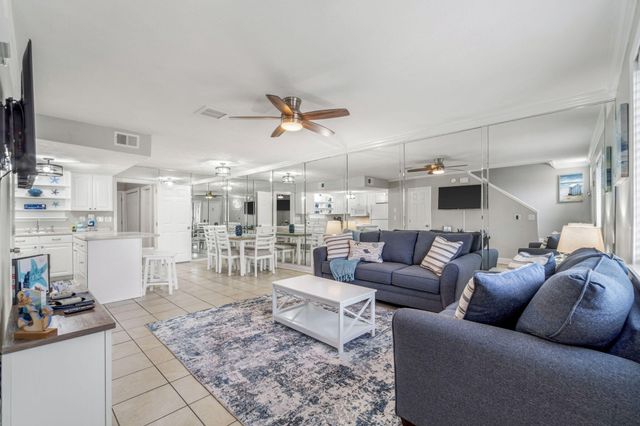 112 Robin Lane, Panama City Beach, FL 32407