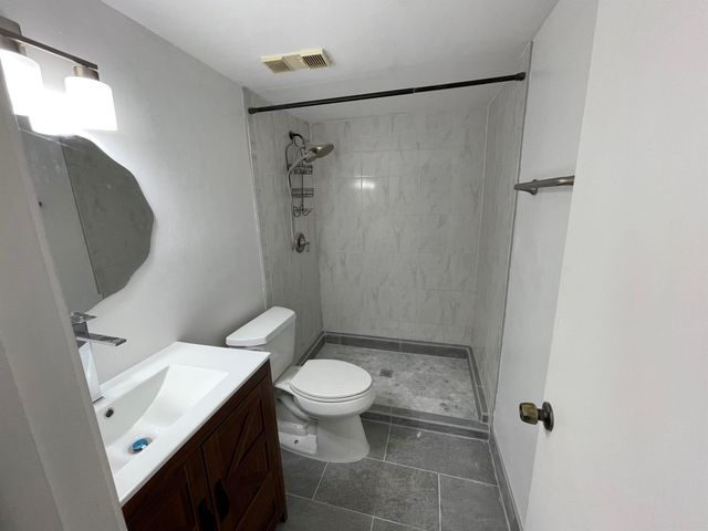 2372 NW 39th Avenue, Coconut Creek, FL 33066