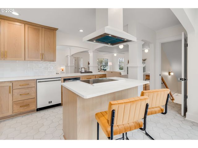 3117 Ne 33RD Ave, Portland, OR 97212