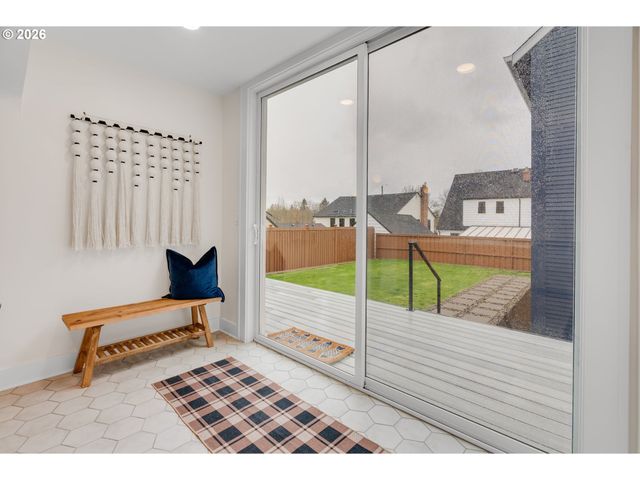 3117 Ne 33RD Ave, Portland, OR 97212