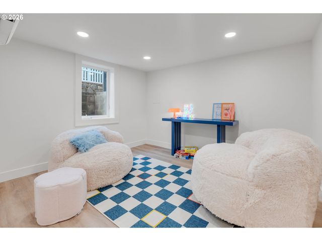 3117 Ne 33RD Ave, Portland, OR 97212