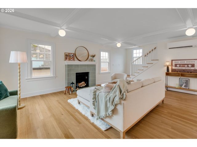 3117 Ne 33RD Ave, Portland, OR 97212