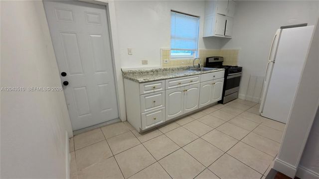 808 84th Street 808, Miami Beach, FL 33141