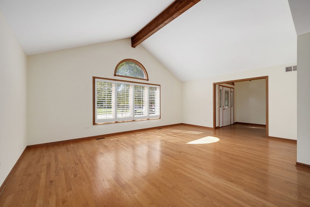 1540 HILLCREST Lane, Woodridge, IL 60517 — photo 4