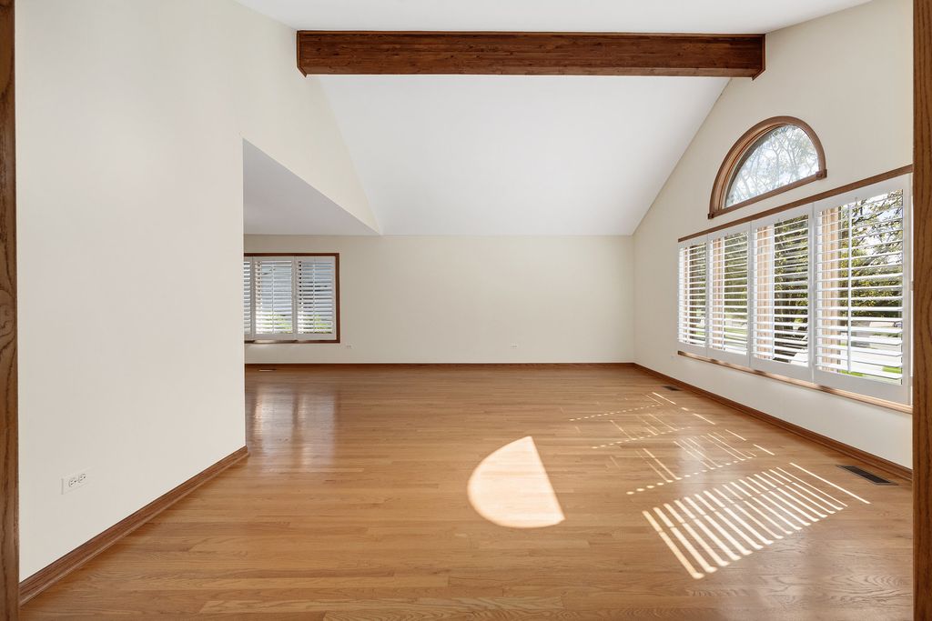 1540 HILLCREST Lane, Woodridge, IL 60517 — photo 5