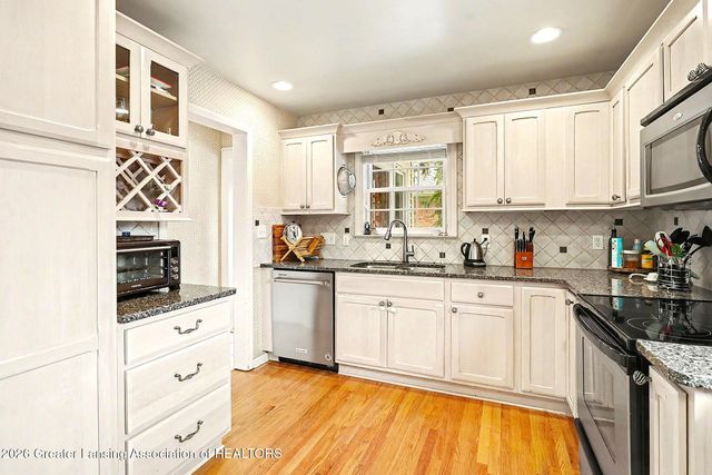 1010 N Harrison Road, East Lansing, MI 48823