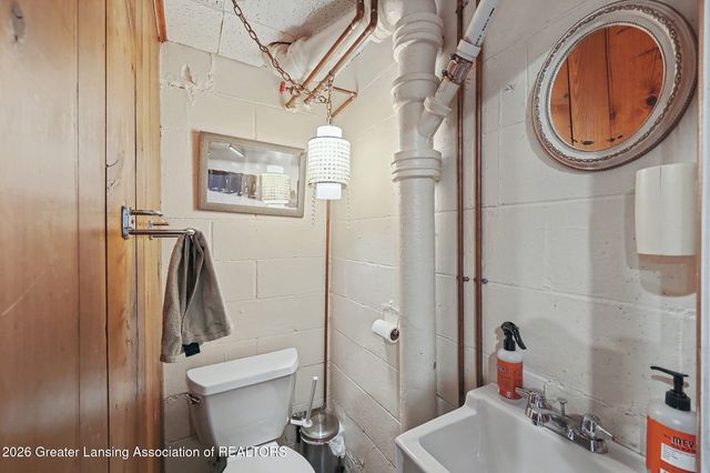 1010 N Harrison Road, East Lansing, MI 48823