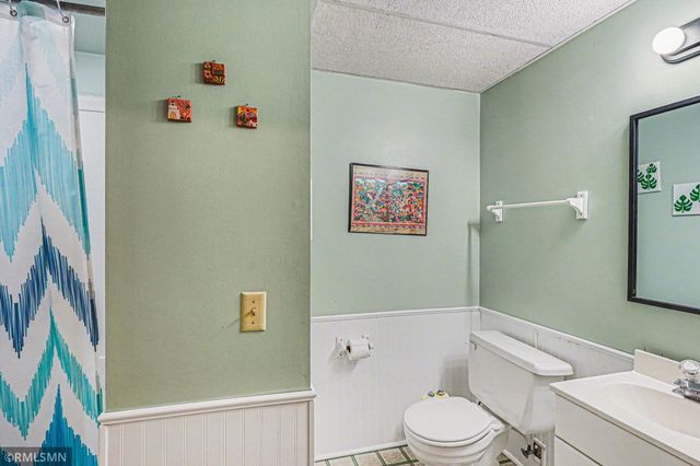 1712 James Court, Burnsville, MN 55337