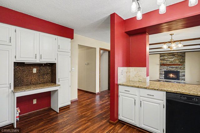 1712 James Court, Burnsville, MN 55337