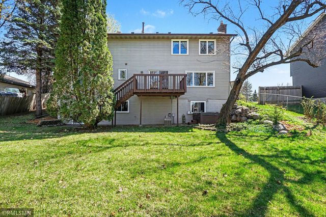 1712 James Court, Burnsville, MN 55337