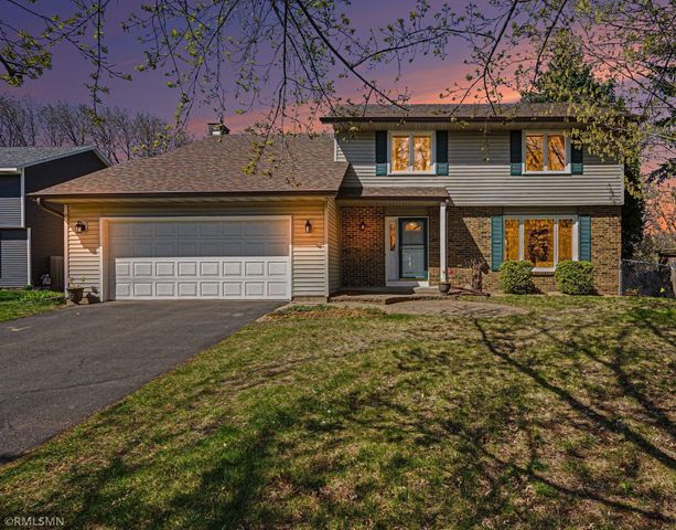 1712 James Court, Burnsville, MN 55337