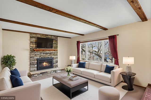 1712 James Court, Burnsville, MN 55337