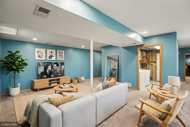 1712 James Court, Burnsville, MN 55337