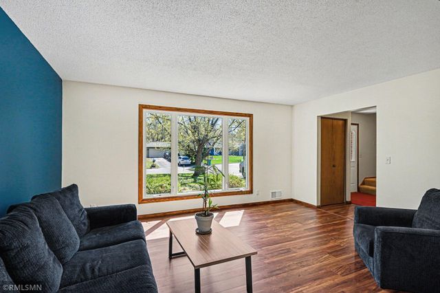 1712 James Court, Burnsville, MN 55337