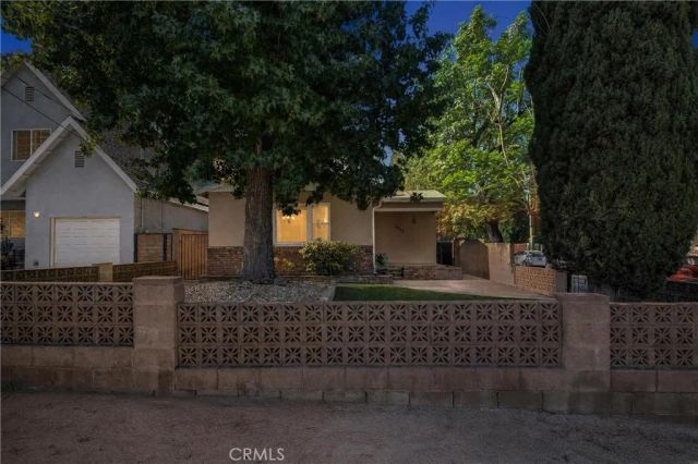 7822 Apperson, Sunland, CA 91040