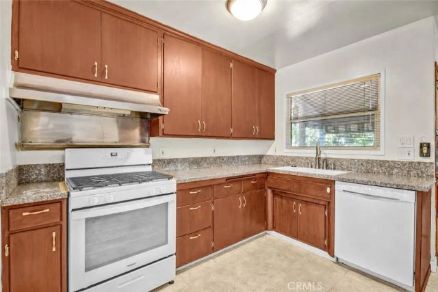 7822 Apperson, Sunland, CA 91040