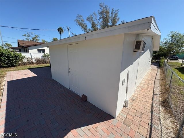 5448 9th AVE, Fort Myers, FL 33907