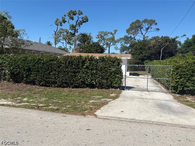 5448 9th AVE, Fort Myers, FL 33907